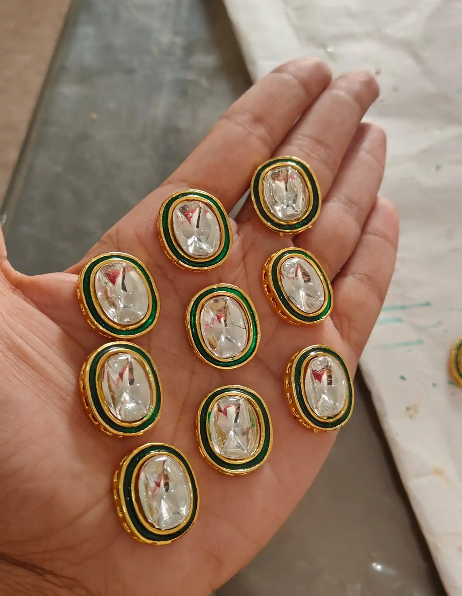 Moissanite Stone Kundan Oval Shape - for jewellery making