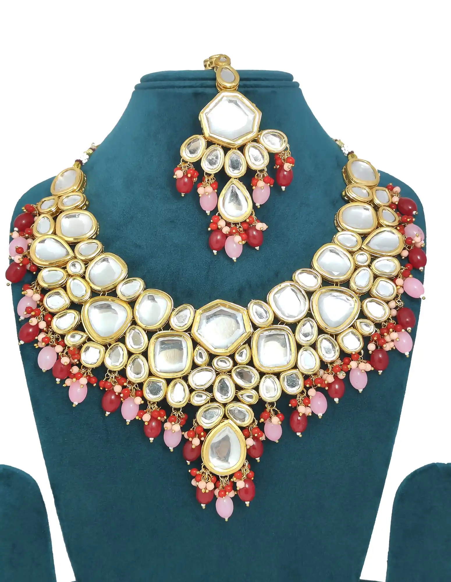 Tikka set of Pink Meenaakri Kundan Jewellery Set - Red Deepanshi Meenaakri Kundan Jewellery Set - Image 3